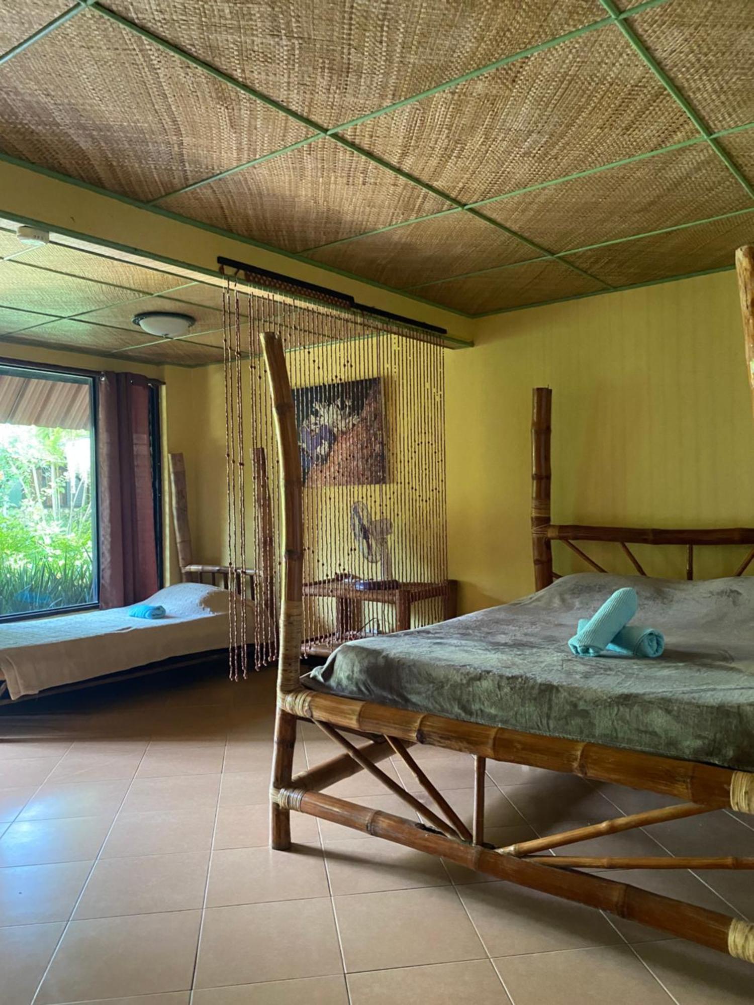 Ravenala Beach Bungalows Moalboal Exterior photo