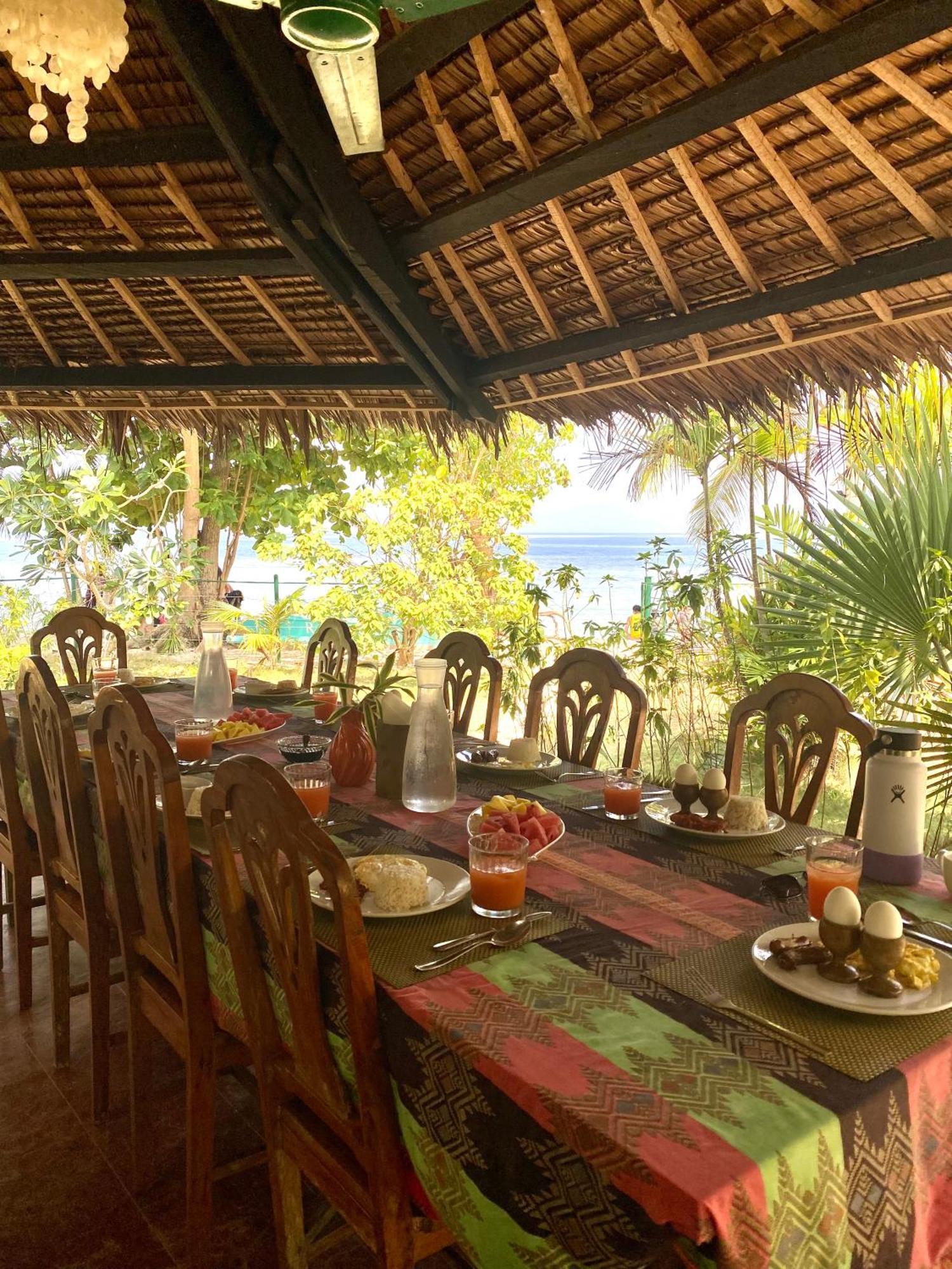 Ravenala Beach Bungalows Moalboal Exterior photo