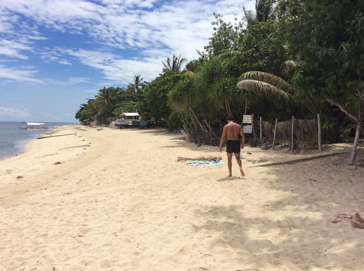 Ravenala Beach Bungalows Moalboal Exterior photo